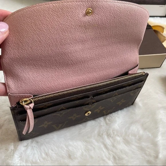 Louis Vuitton Emilee Wallet - Picture 9 of 15